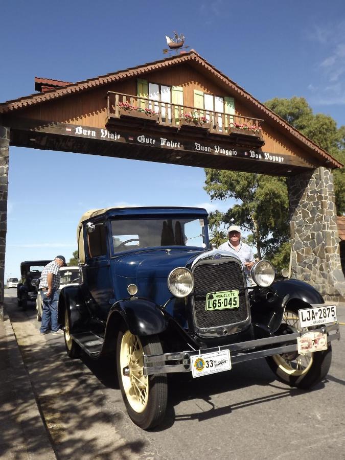 Hotel Suizo Estación Colonia Suiza Kültér fotó